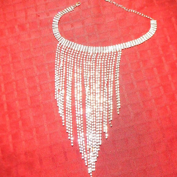 Dazzling, Sparkling ~~~ NECKLACE ~~~ Gift Never Worn - Picture 1 of 1